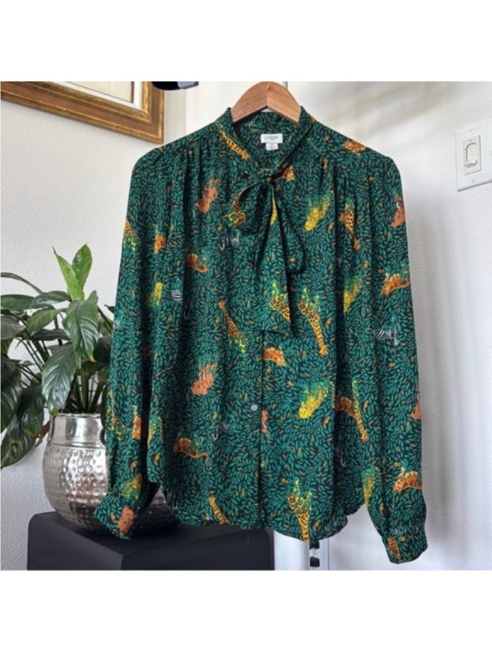 J. Crew Jungle Safari Print‎ Novelty Bow Top Blouse/Shirt Sz M Button down Green